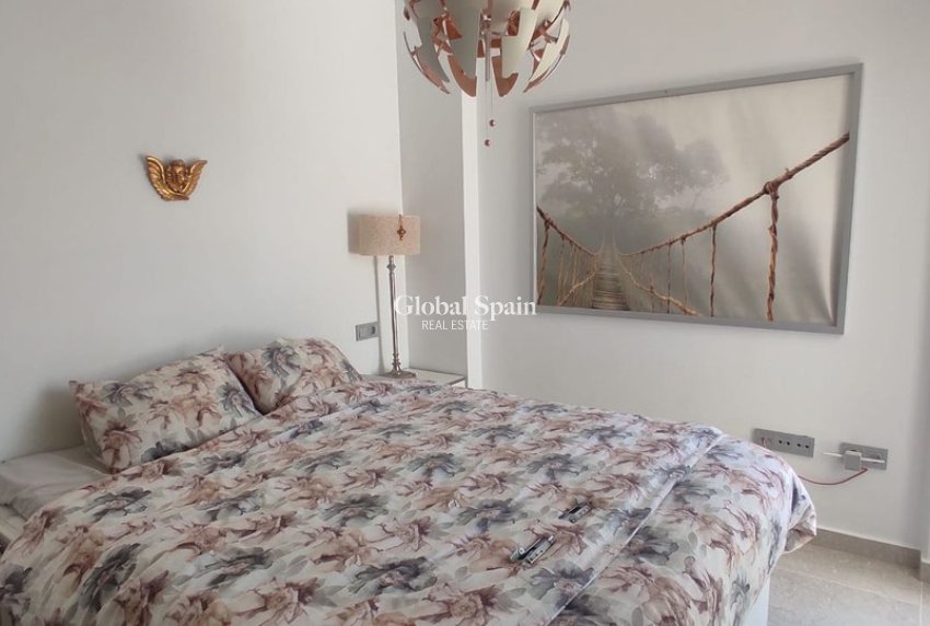 Resale - VILLA -
ORIHUELA COSTA - Costa Blanca