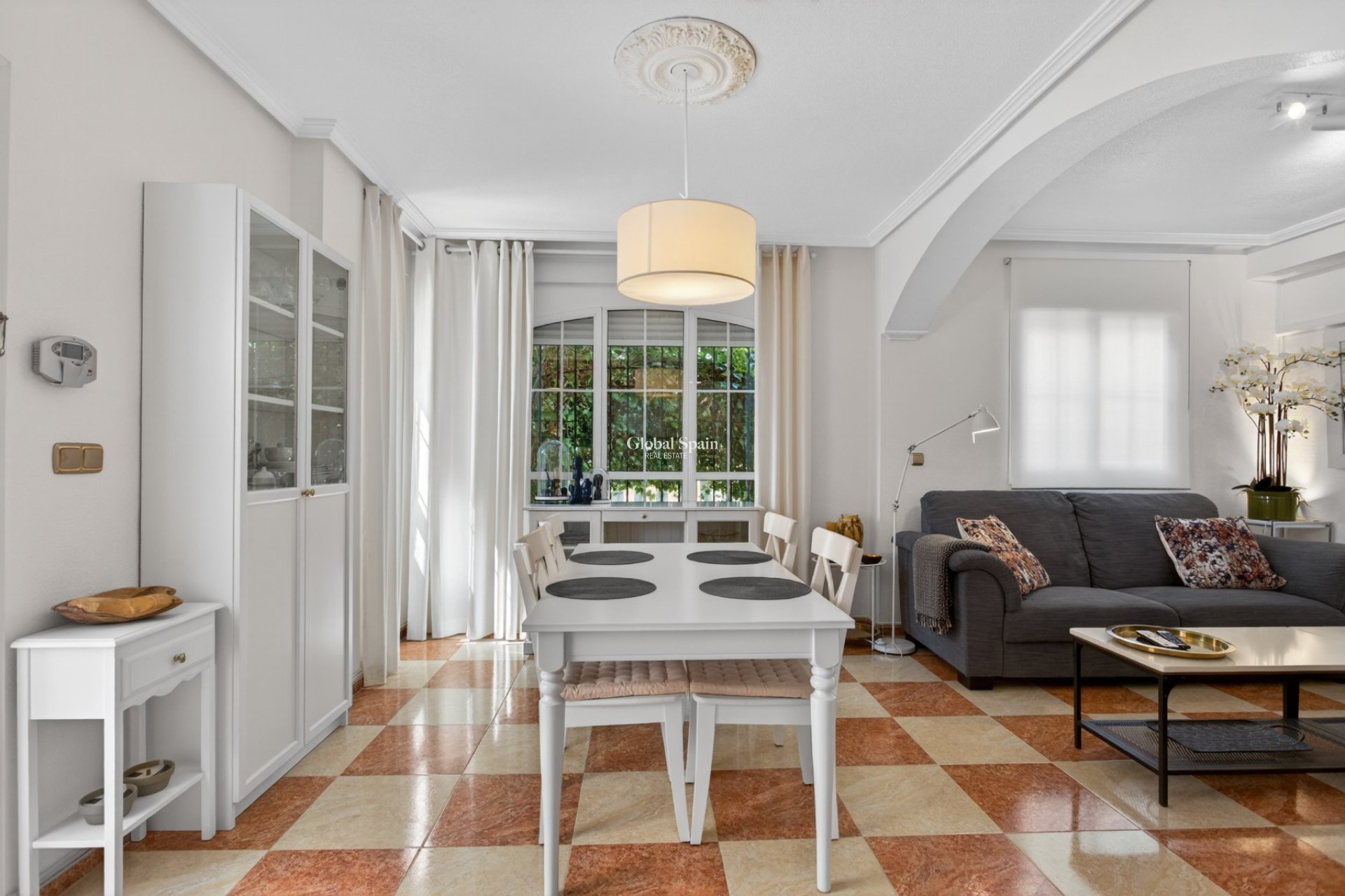 Resale - VILLA -
ORIHUELA COSTA - Costa Blanca