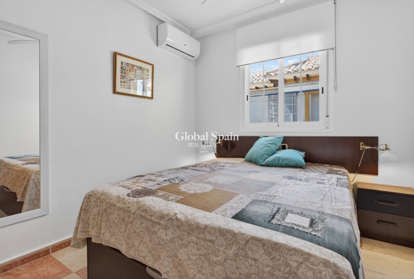 Resale - VILLA -
ORIHUELA COSTA - Costa Blanca