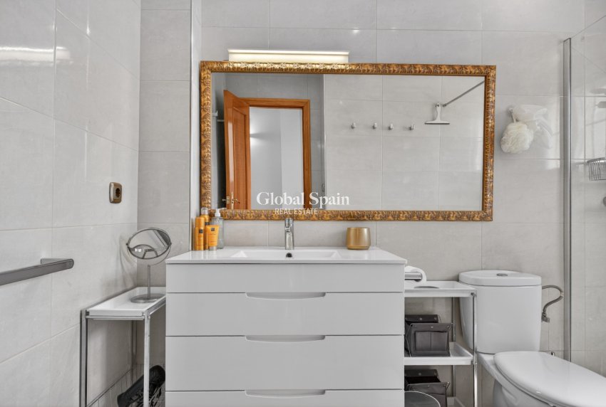 Resale - VILLA -
ORIHUELA COSTA - Costa Blanca