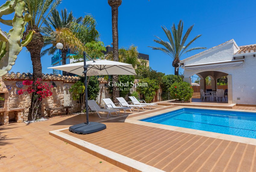 Resale - VILLA -
ORIHUELA COSTA - Costa Blanca