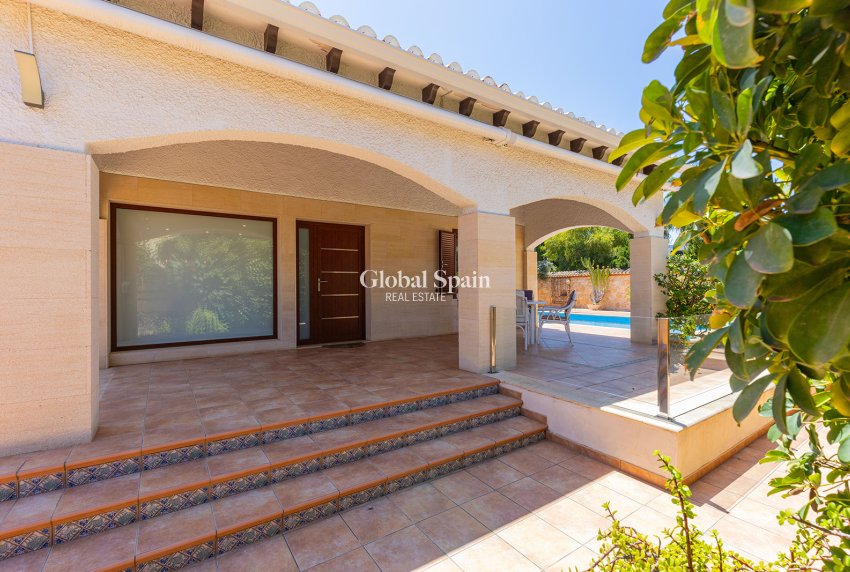 Resale - VILLA -
ORIHUELA COSTA - Costa Blanca