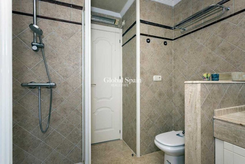 Resale - VILLA -
ORIHUELA COSTA - Costa Blanca