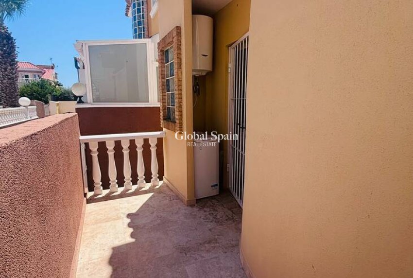 Resale - VILLA -
ORIHUELA COSTA - Costa Blanca