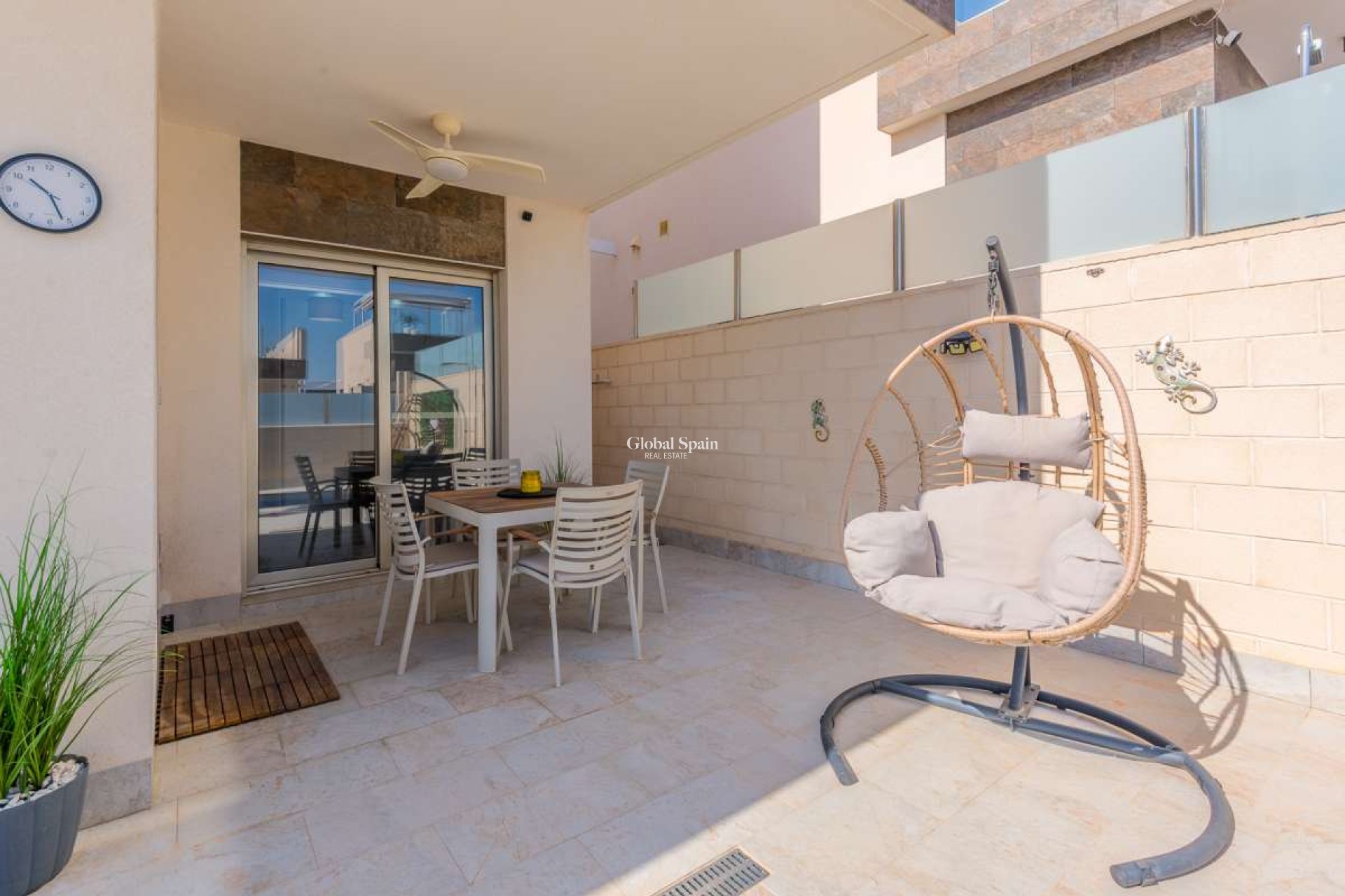 Resale - VILLA -
ORIHUELA COSTA - Costa Blanca