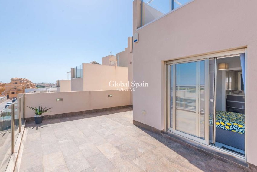 Resale - VILLA -
ORIHUELA COSTA - Costa Blanca