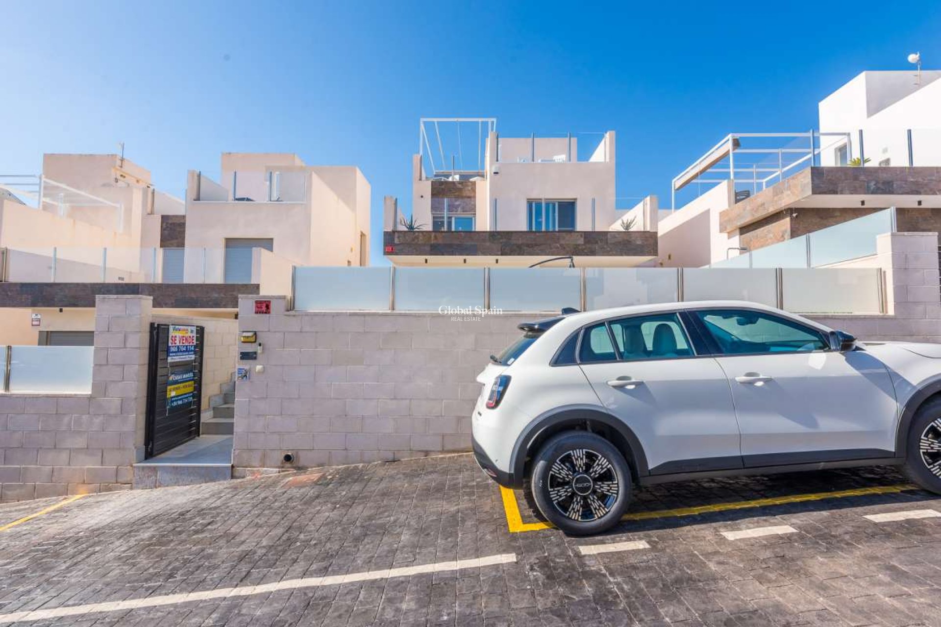 Resale - VILLA -
ORIHUELA COSTA - Costa Blanca