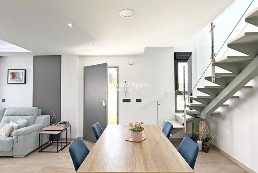 Resale - VILLA -
ORIHUELA COSTA - Costa Blanca