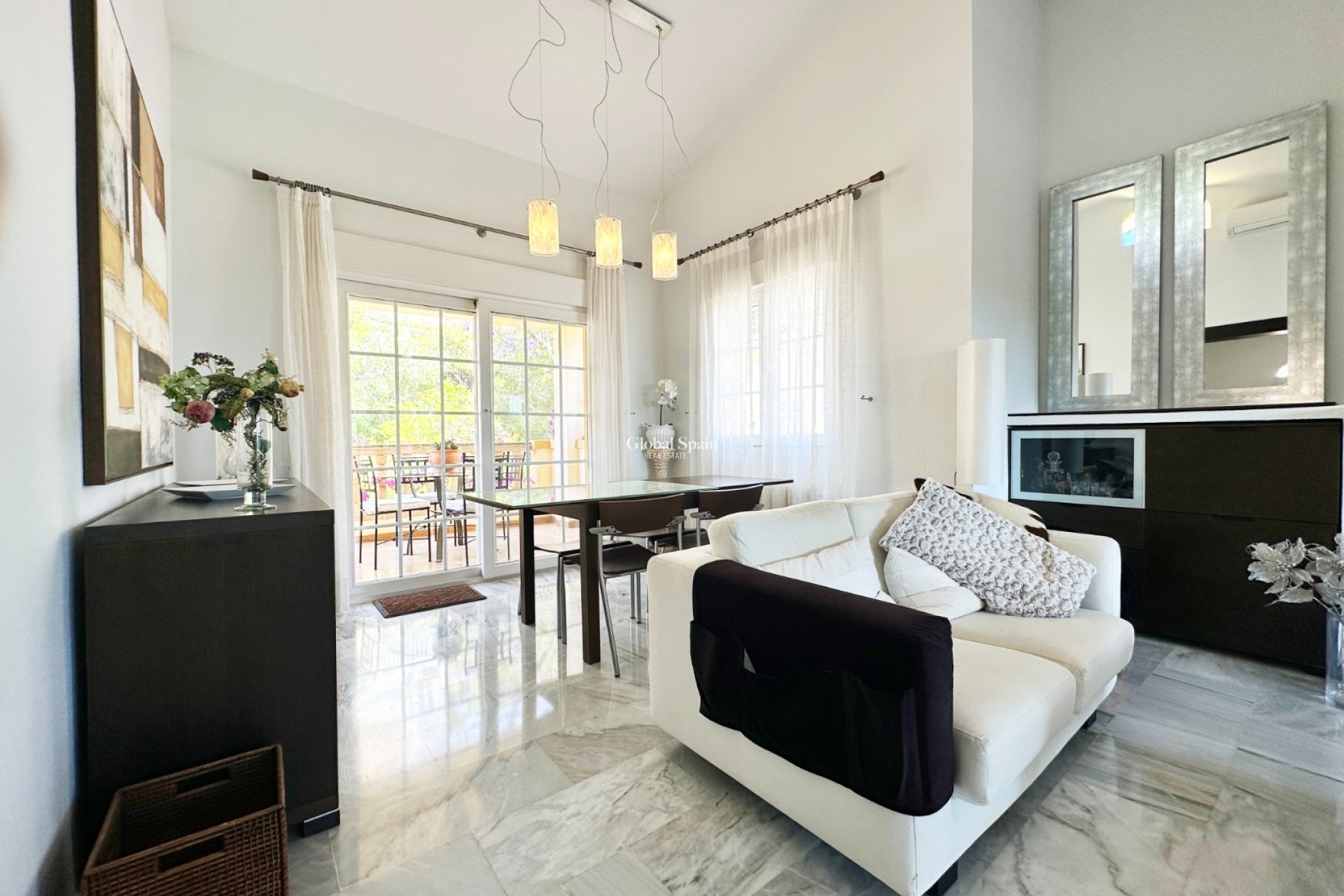 Resale - VILLA -
ORIHUELA COSTA - Costa Blanca