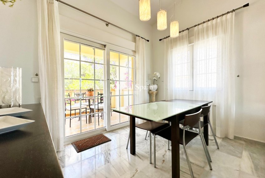 Resale - VILLA -
ORIHUELA COSTA - Costa Blanca