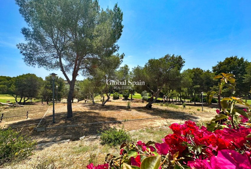 Resale - VILLA -
ORIHUELA COSTA - Costa Blanca
