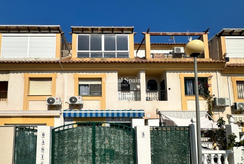 Resale - VILLA -
ORIHUELA COSTA - Costa Blanca