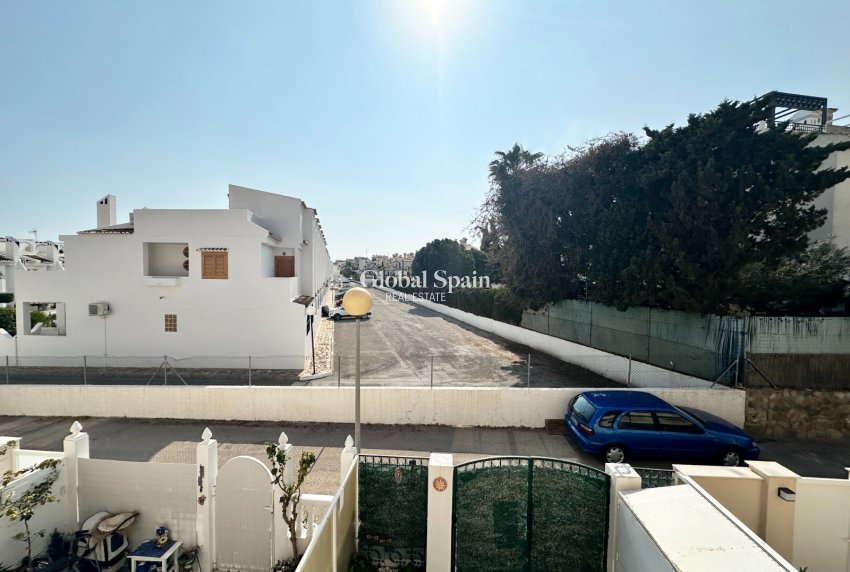 Resale - VILLA -
ORIHUELA COSTA - Costa Blanca