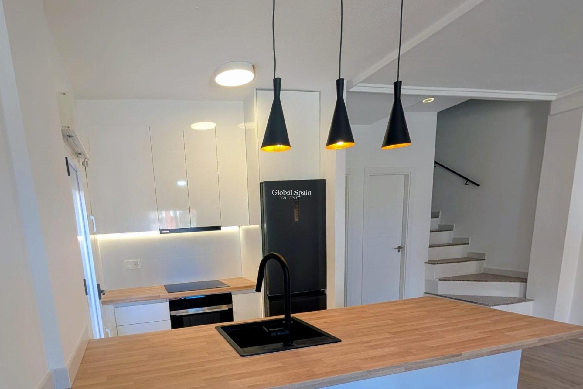 Resale - VILLA -
ORIHUELA COSTA - Costa Blanca