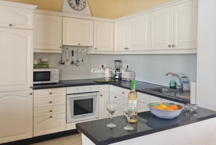 Resale - VILLA -
ORIHUELA COSTA - Costa Blanca