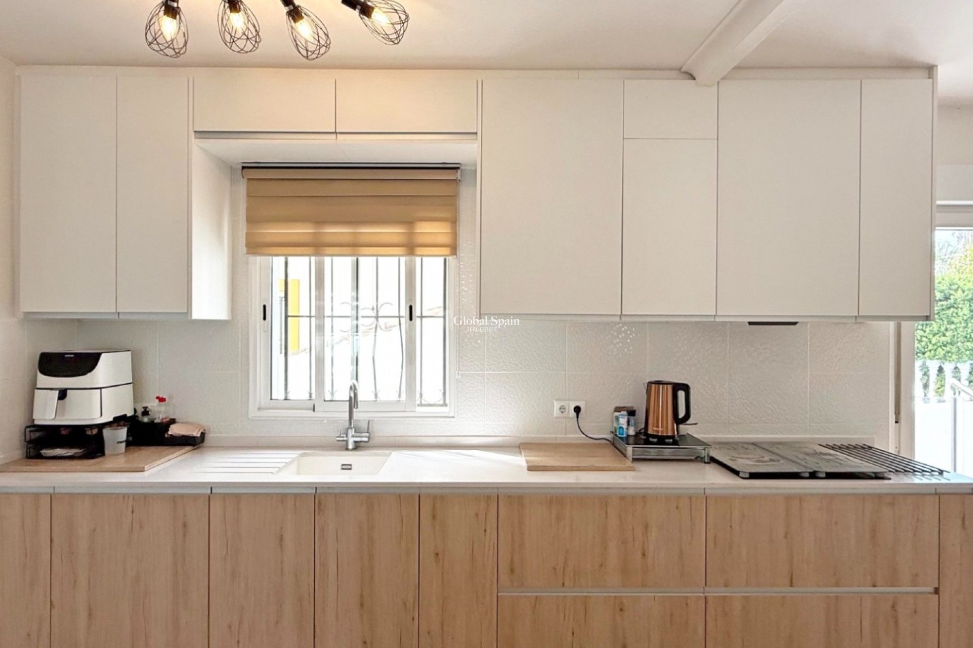 Resale - VILLA -
ORIHUELA COSTA - Costa Blanca