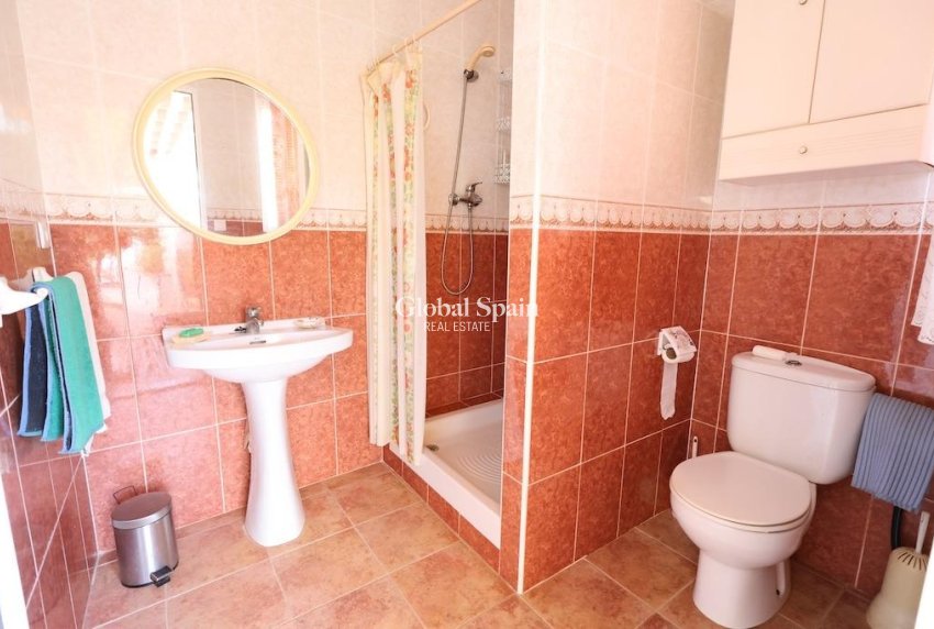 Resale - VILLA -
ORIHUELA COSTA - Costa Blanca