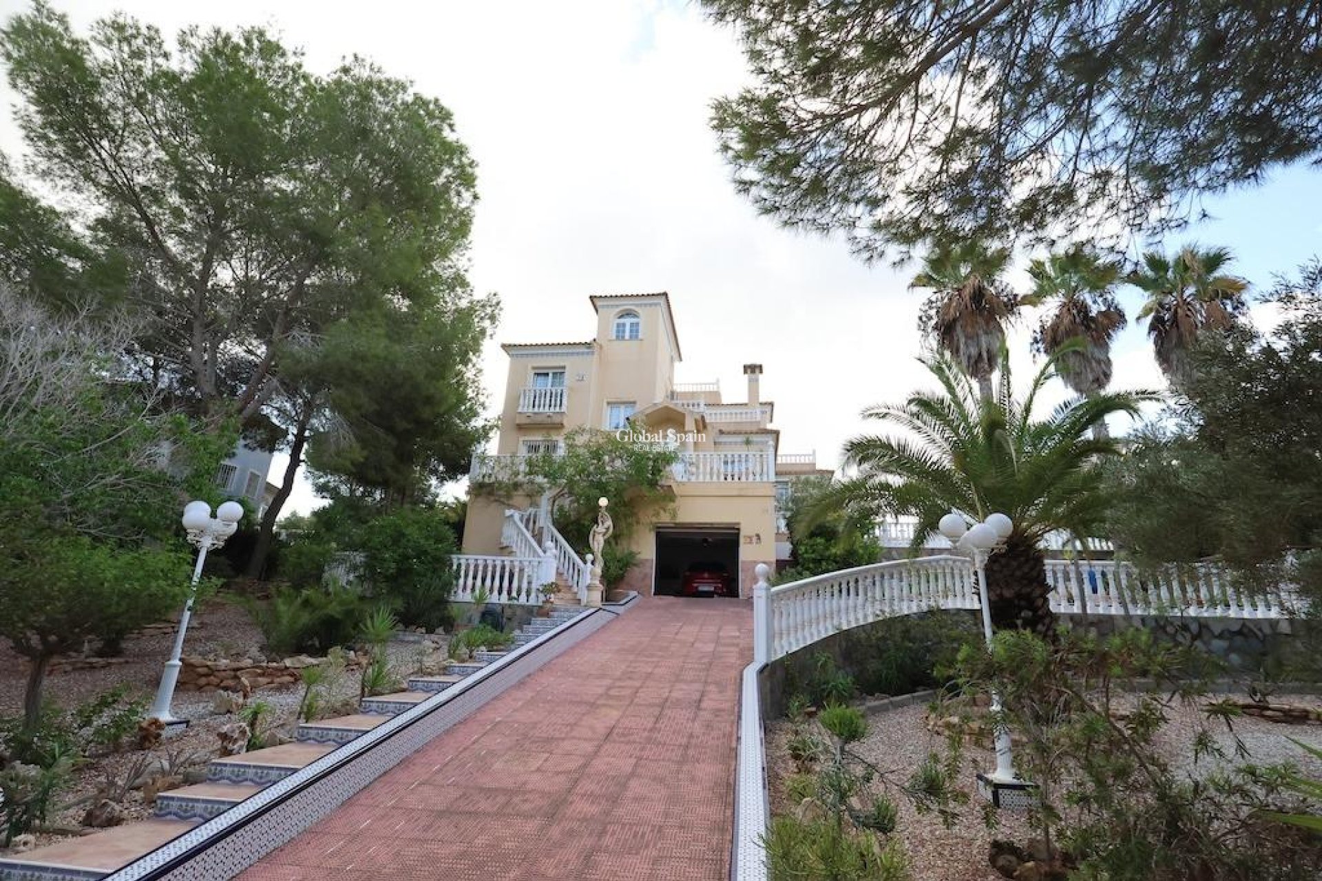 Resale - VILLA -
ORIHUELA COSTA - Costa Blanca
