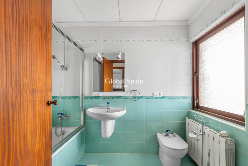 Resale - VILLA -
ORIHUELA COSTA - Costa Blanca
