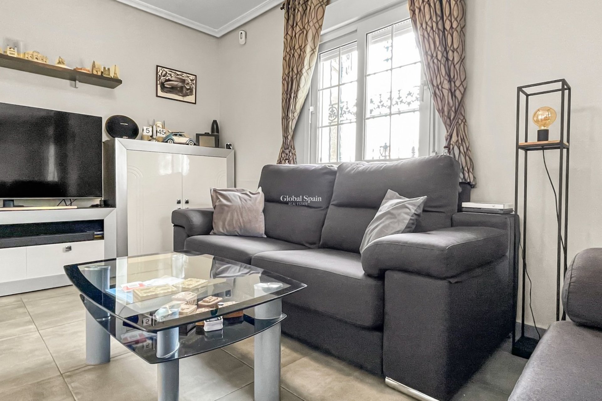 Resale - VILLA -
ORIHUELA COSTA - Costa Blanca