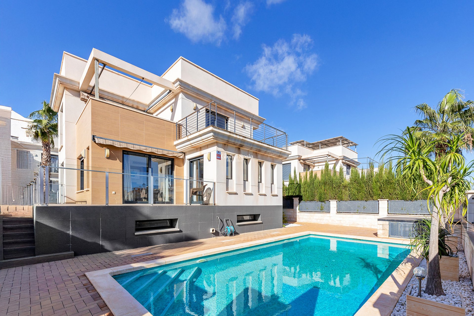 Resale - VILLA -
ORIHUELA COSTA - Costa Blanca