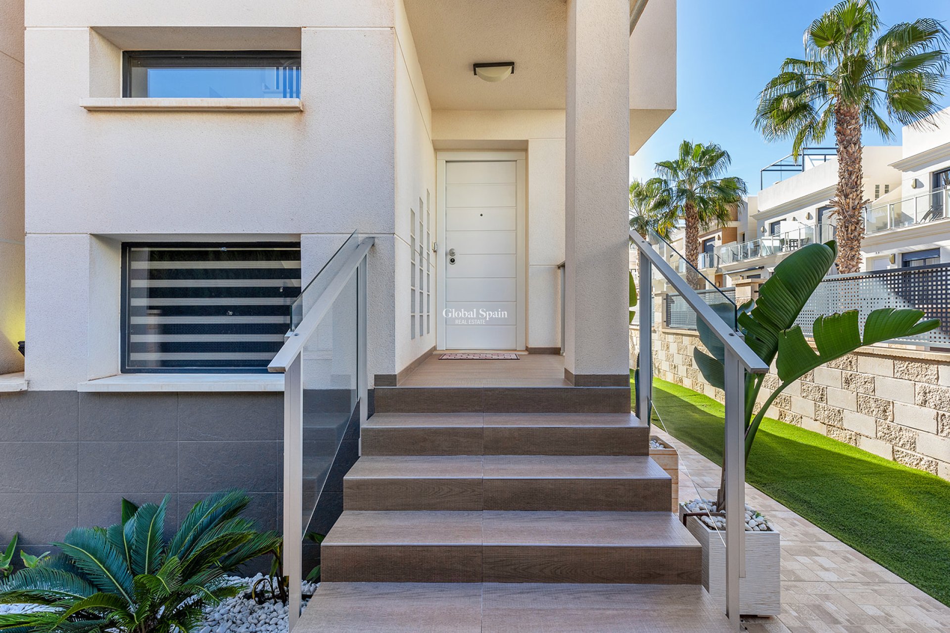 Resale - VILLA -
ORIHUELA COSTA - Costa Blanca