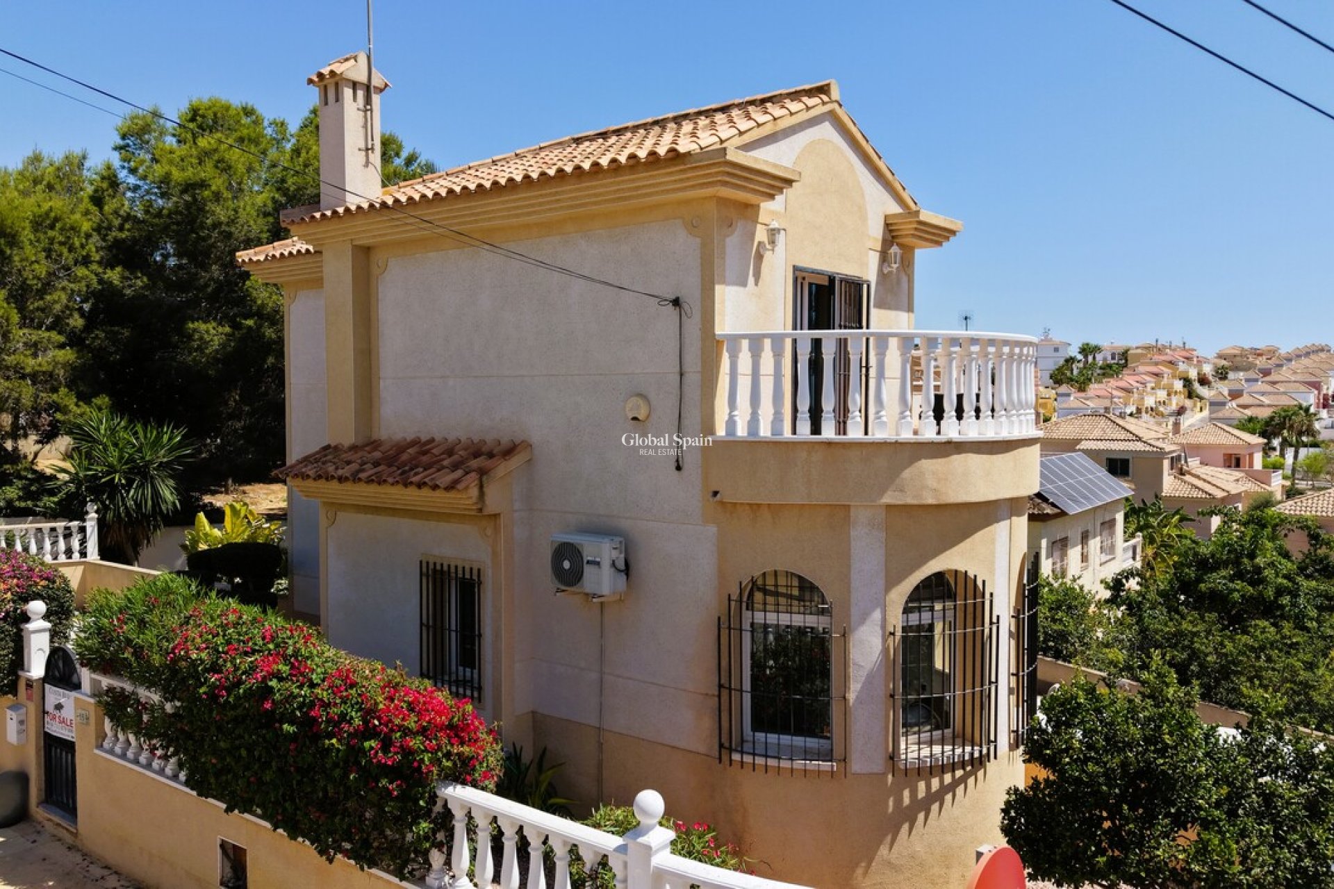 Resale - VILLA -
ORIHUELA COSTA - Costa Blanca