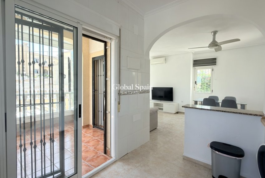 Resale - VILLA -
ORIHUELA COSTA - Costa Blanca