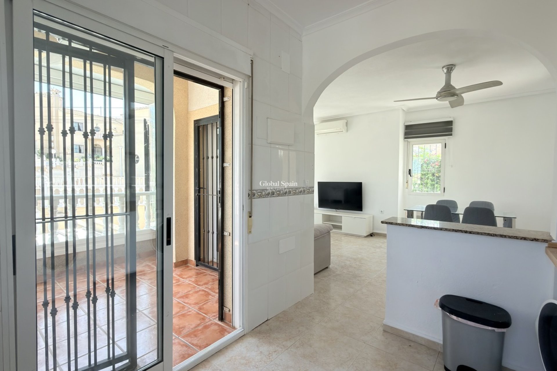 Resale - VILLA -
ORIHUELA COSTA - Costa Blanca