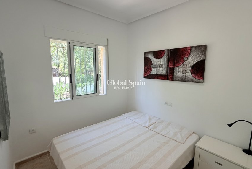 Resale - VILLA -
ORIHUELA COSTA - Costa Blanca
