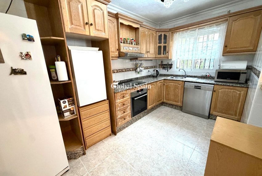 Resale - VILLA -
ORIHUELA COSTA - Costa Blanca