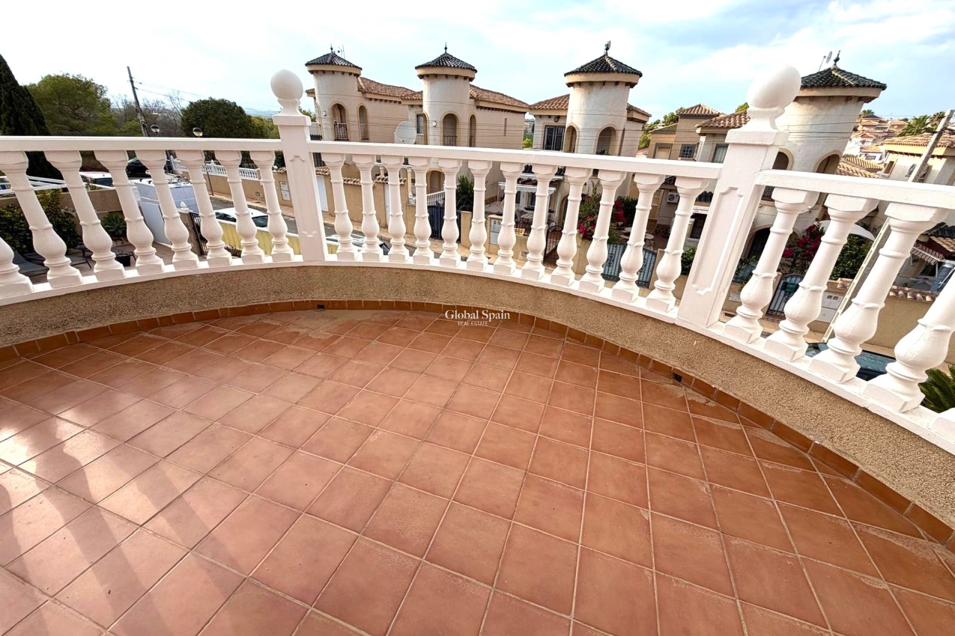 Resale - VILLA -
ORIHUELA COSTA - Costa Blanca