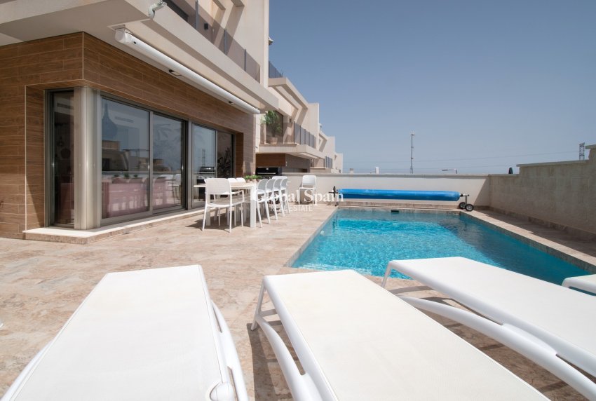 Resale - VILLA -
ORIHUELA COSTA - Costa Blanca