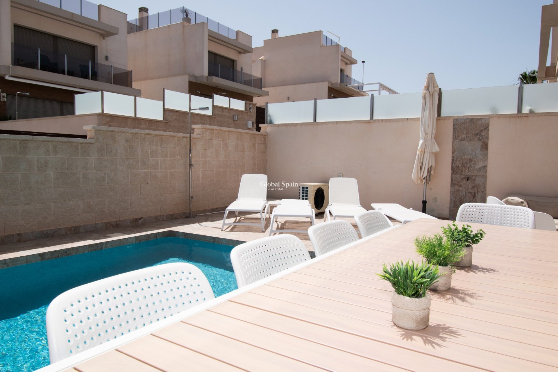 Resale - VILLA -
ORIHUELA COSTA - Costa Blanca