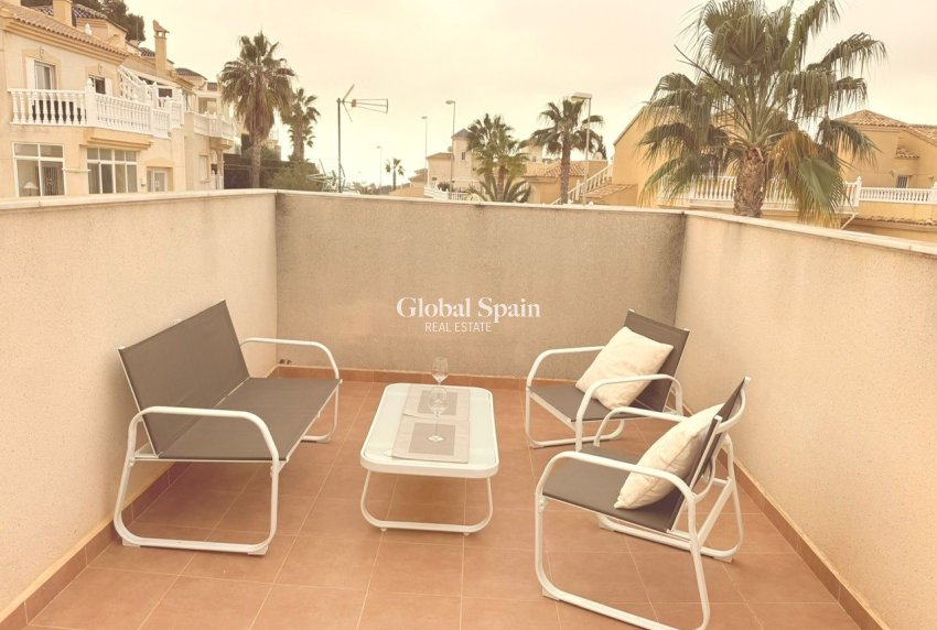 Resale - VILLA -
ORIHUELA COSTA - Costa Blanca