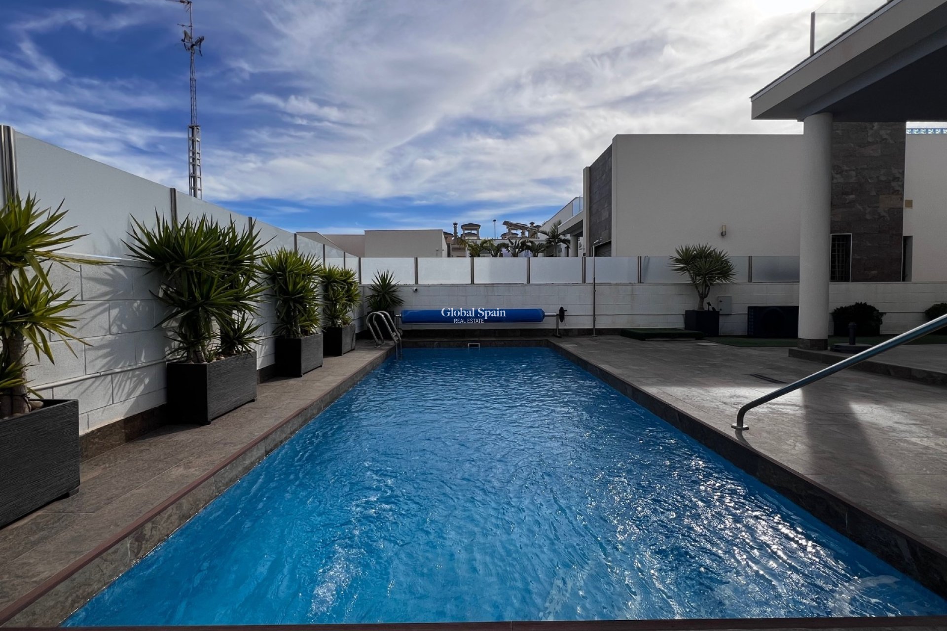 Resale - VILLA -
ORIHUELA COSTA - Costa Blanca