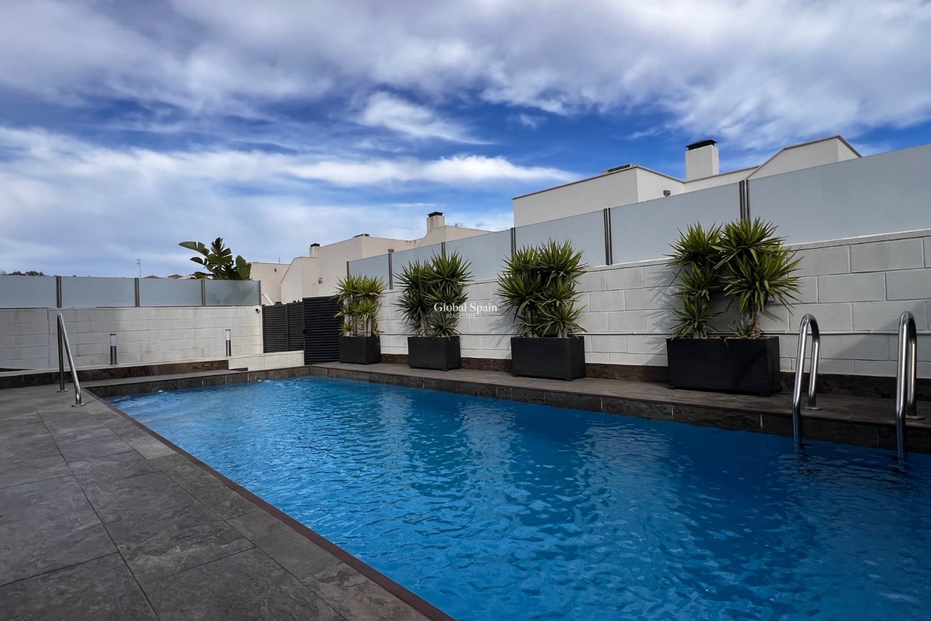 Resale - VILLA -
ORIHUELA COSTA - Costa Blanca