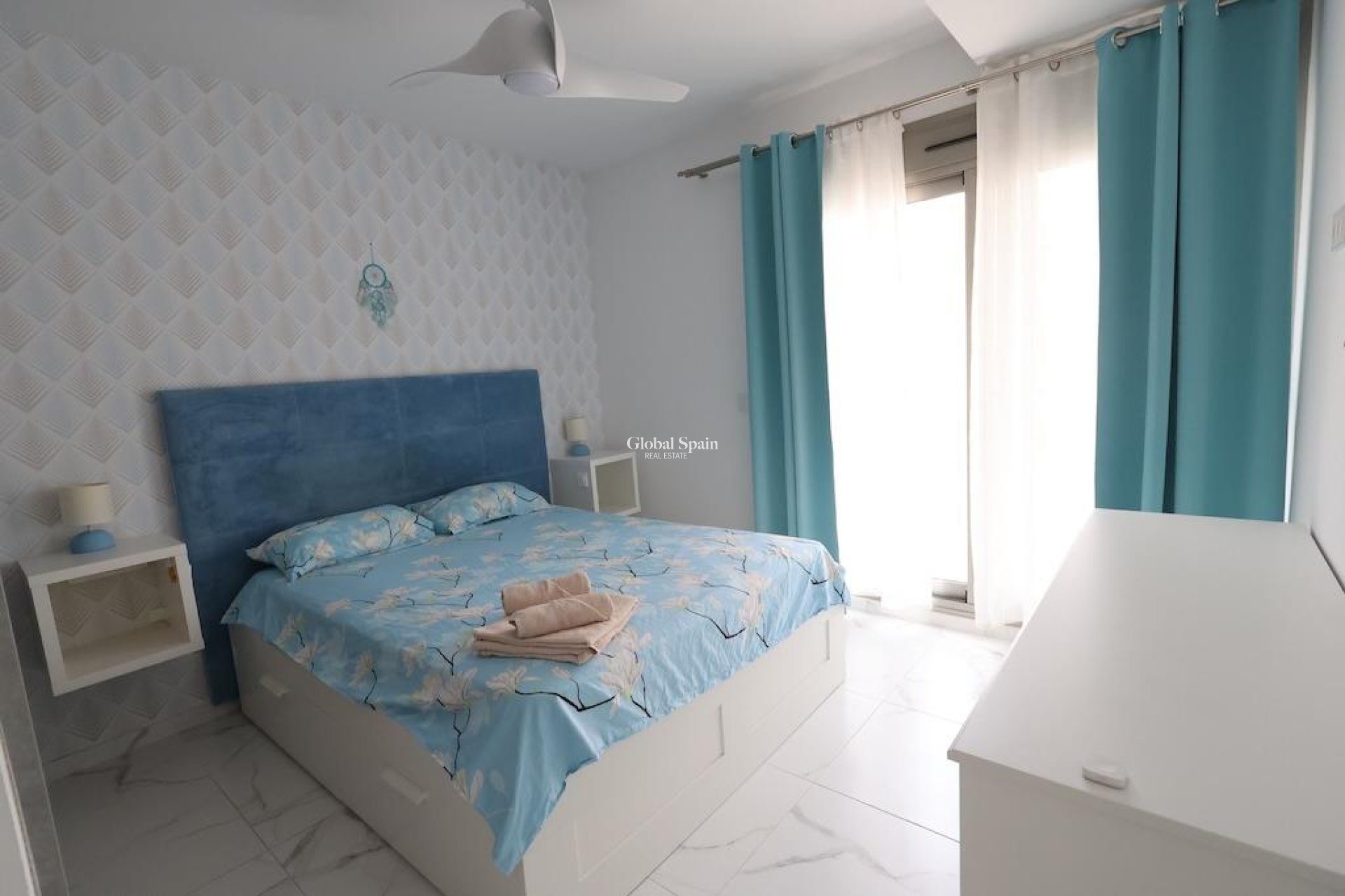 Resale - VILLA -
ORIHUELA COSTA - Costa Blanca