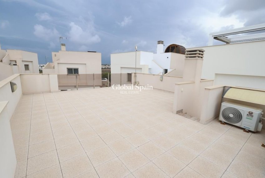Resale - VILLA -
ORIHUELA COSTA - Costa Blanca