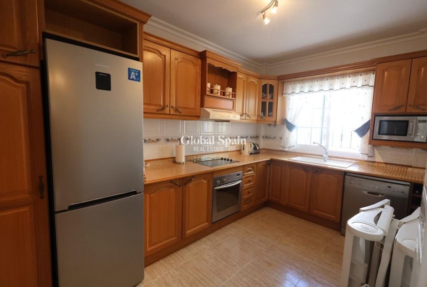 Resale - VILLA -
ORIHUELA COSTA - Costa Blanca