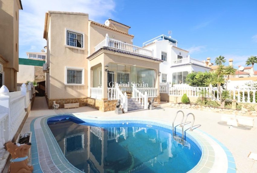 Resale - VILLA -
ORIHUELA COSTA - Costa Blanca