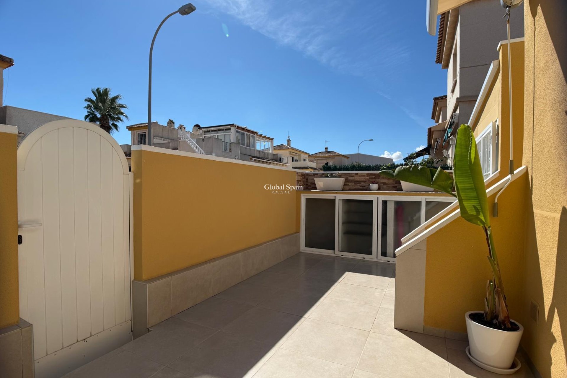Resale - VILLA -
ORIHUELA COSTA - Costa Blanca
