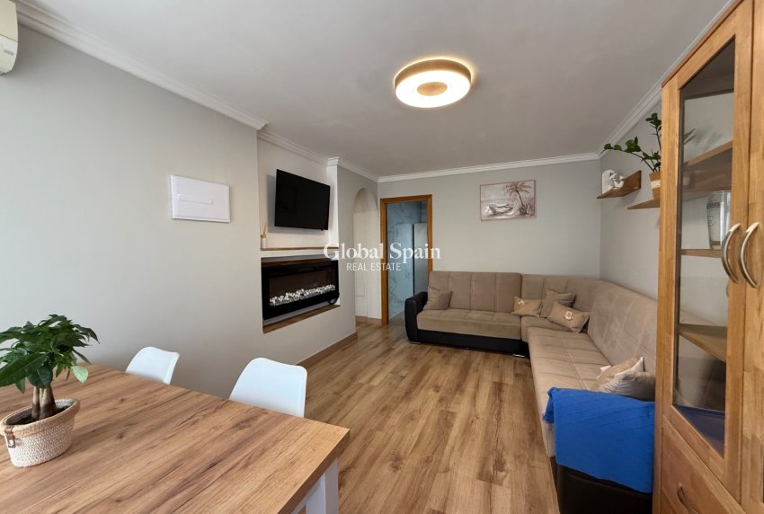Resale - VILLA -
ORIHUELA COSTA - Costa Blanca