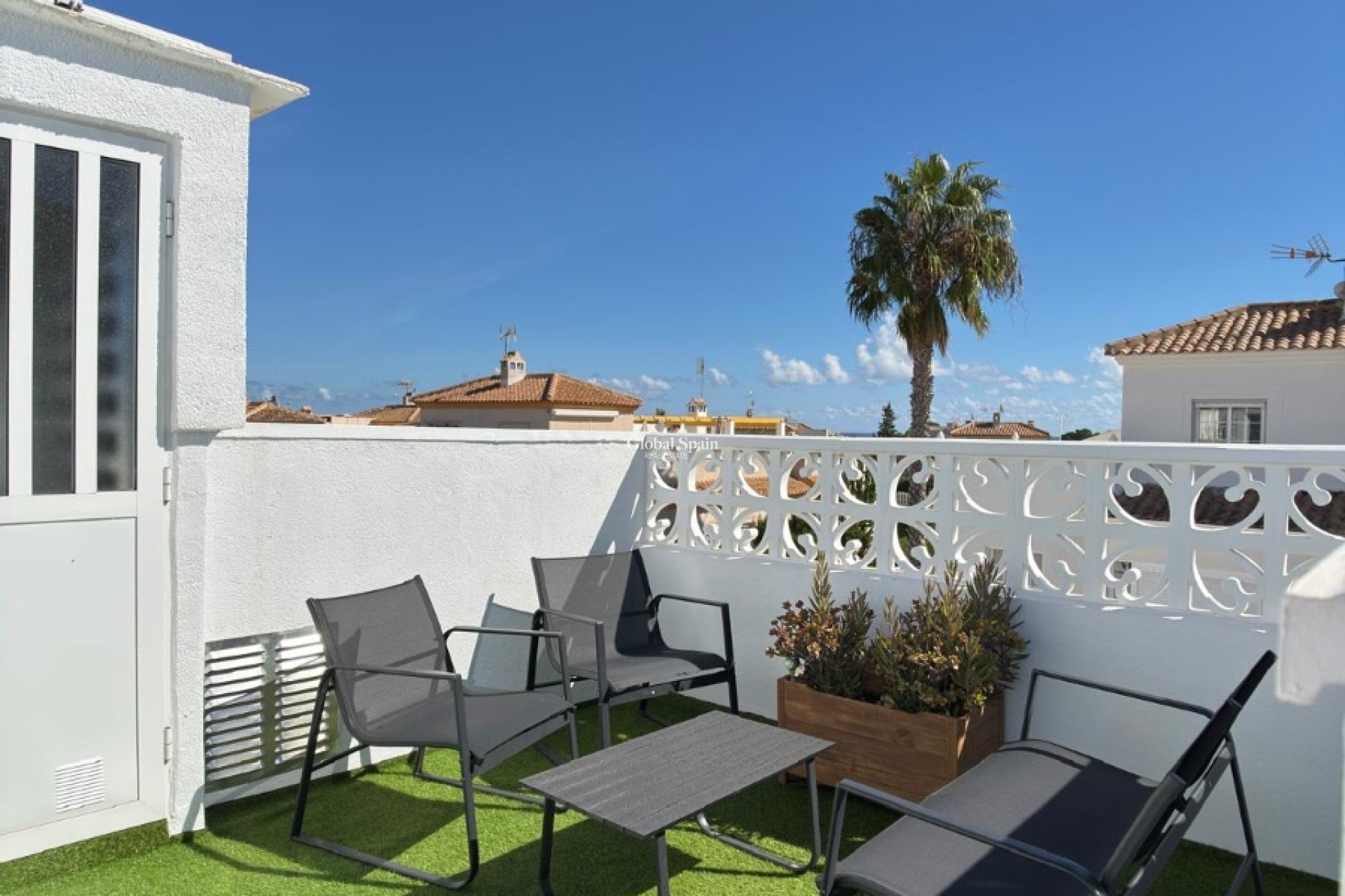 Resale - VILLA -
ORIHUELA COSTA - Costa Blanca