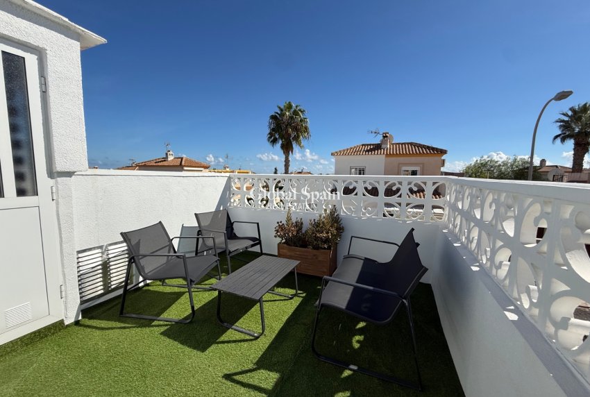Resale - VILLA -
ORIHUELA COSTA - Costa Blanca
