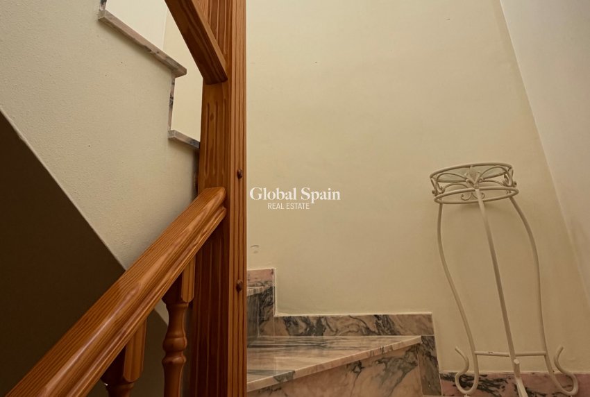 Resale - VILLA -
ORIHUELA COSTA - Costa Blanca