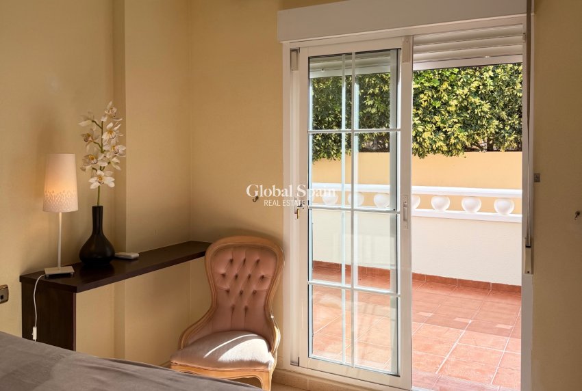 Resale - VILLA -
ORIHUELA COSTA - Costa Blanca