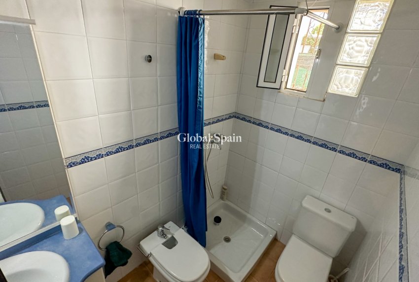 Resale - VILLA -
ORIHUELA COSTA - Costa Blanca