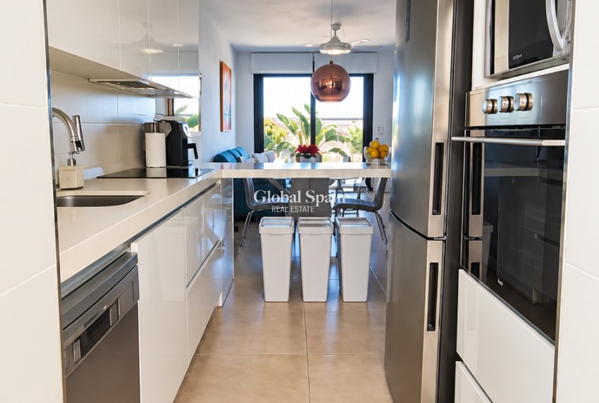Resale - VILLA -
ORIHUELA COSTA - Costa Blanca