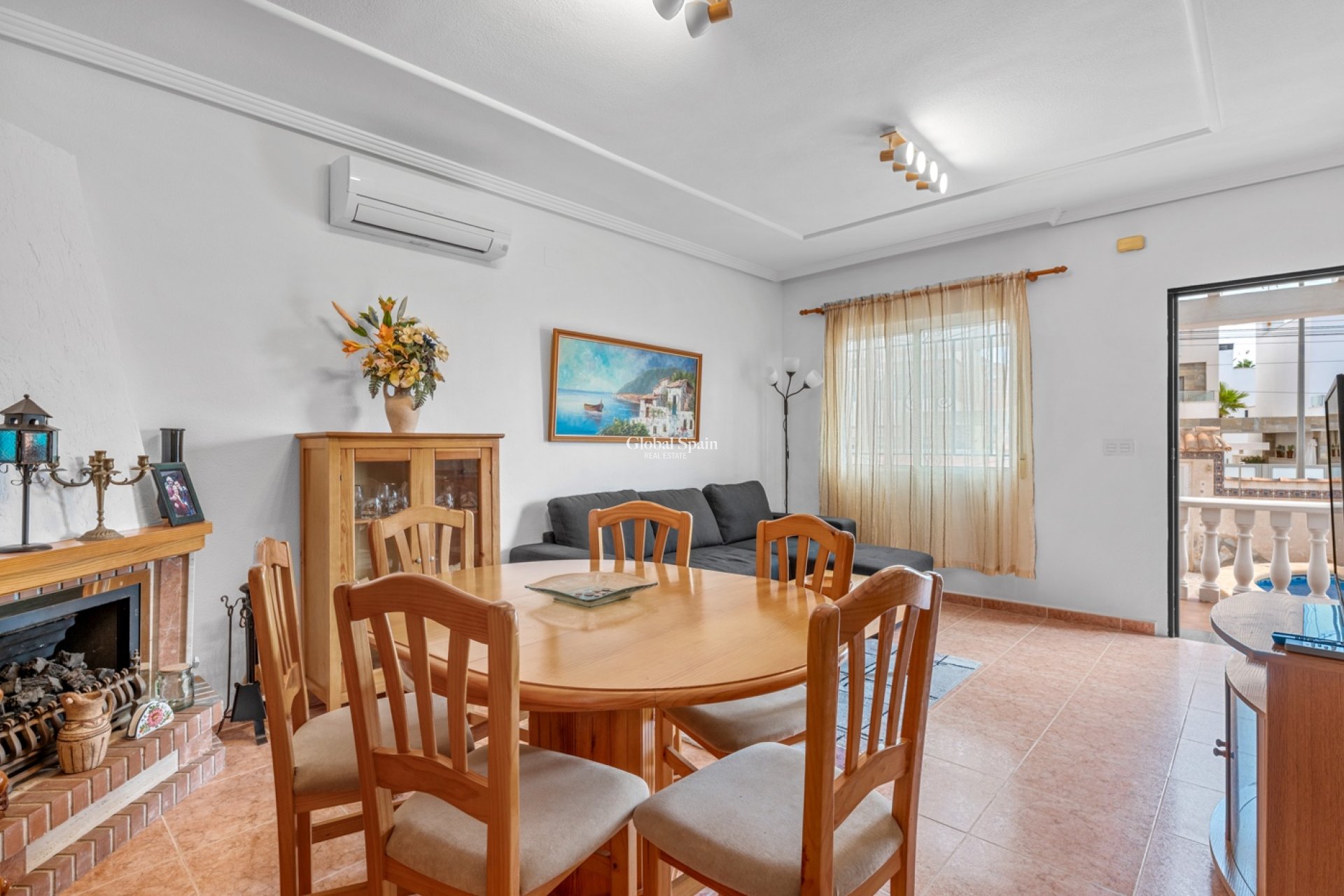 Resale - VILLA -
ORIHUELA COSTA - El Galan